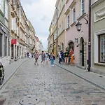 Lumina Apartments On The Market Square Near The Royal Castle